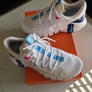Nike White and Blue Women's Sneakers